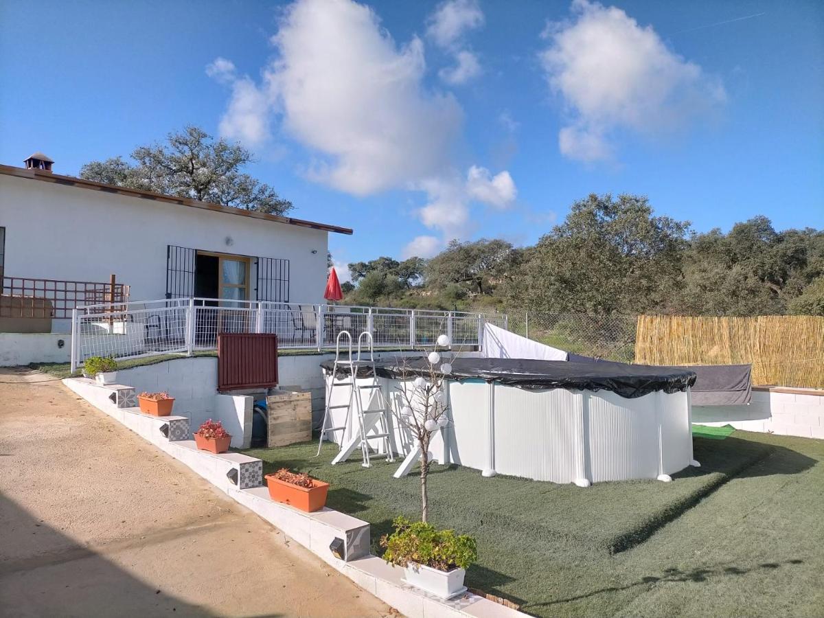אל קסטיו דה לאס גוארדאס Villa Saudade, Casa Entre Encinas מראה חיצוני תמונה