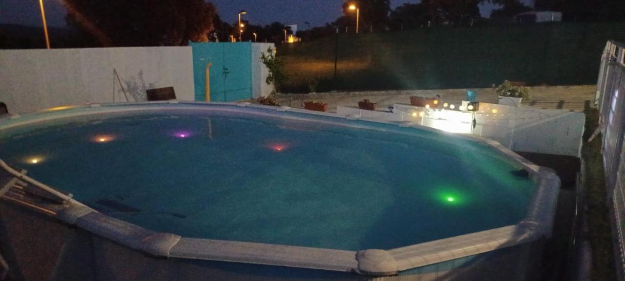אל קסטיו דה לאס גוארדאס Villa Saudade, Casa Entre Encinas מראה חיצוני תמונה